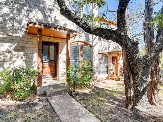 Foto del edificio - 23 Concord Cir