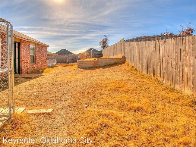 Foto del edificio - 3 br, 2 bath House - 805 Hallow Oak Ct