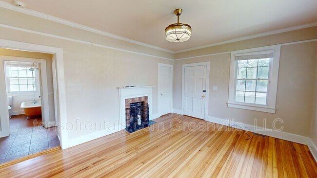 Building Photo - 41 Spartanburg Rd