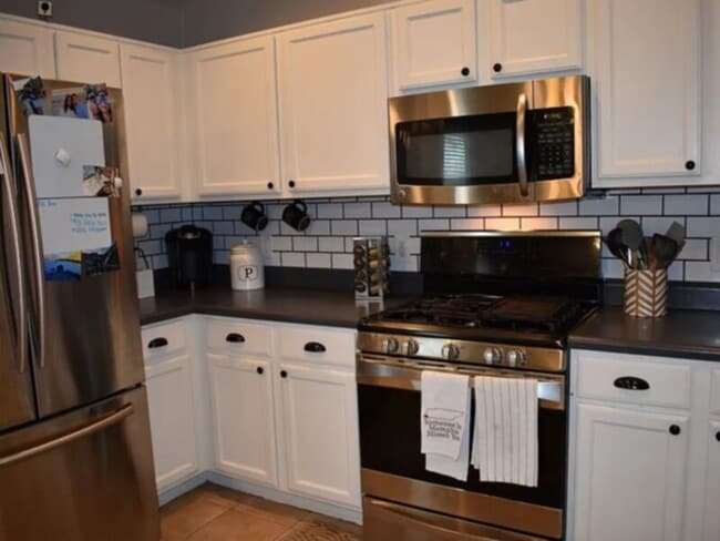 Foto del edificio - beautiful 4BD/2BA contemporary home