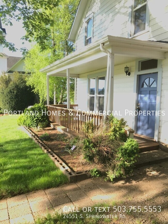 Building Photo - Cute 2-Story Single Family Home in Estacada