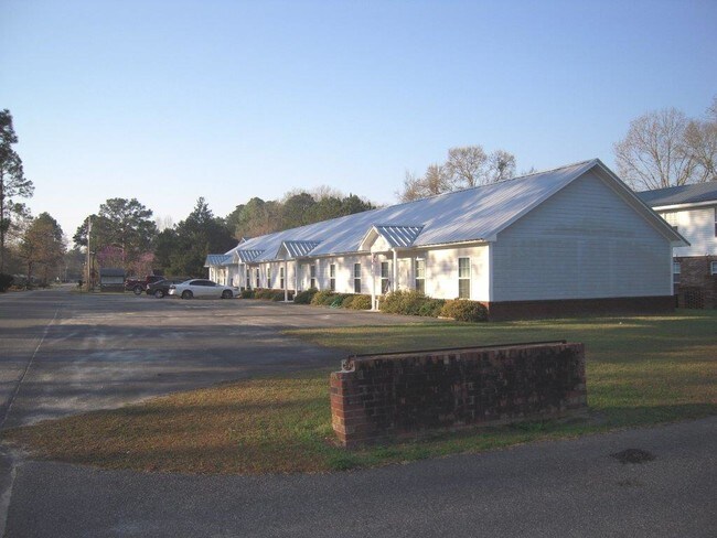 Foto del edificio - 1305 Breckenridge Dr