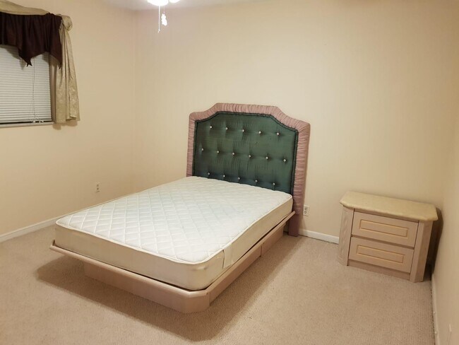 Foto del edificio - 3300 Spanish Moss Ter