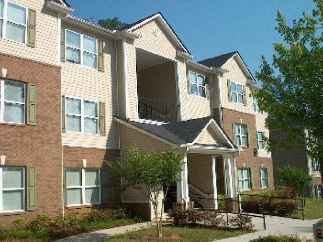 Building Photo - 7203 Fairington Ridge Circle