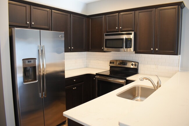 Building Photo - 4326 Eleuthera Ln
