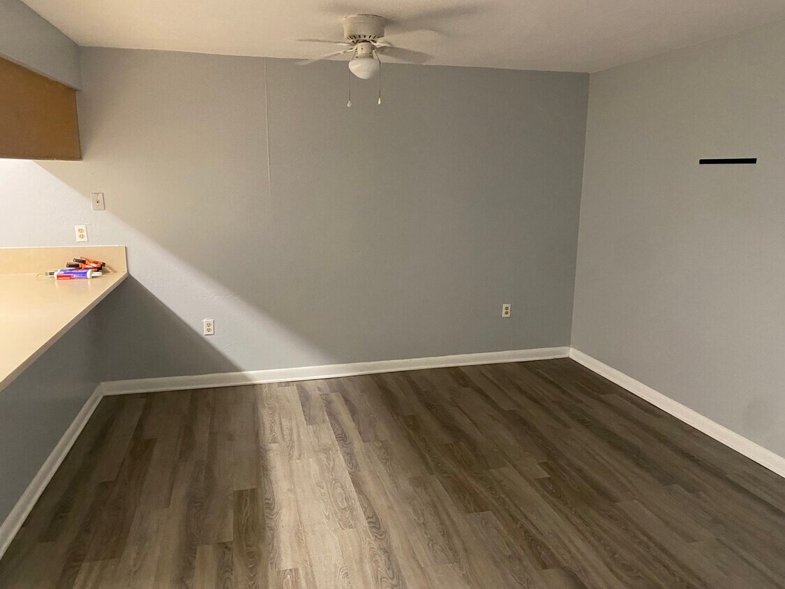 Primary Photo - Location, location, location! 875 SF Unit-...