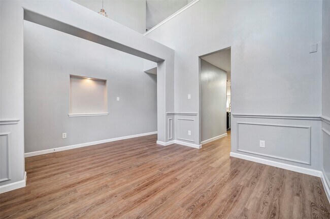 Foto del edificio - 22250 Queenbury Hills Dr