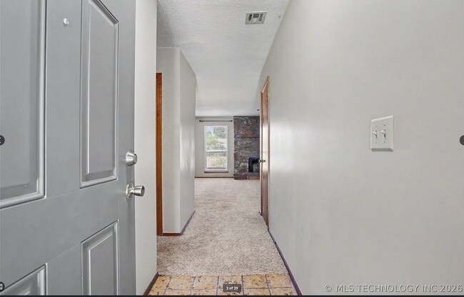 Foto del edificio - Charming 3-Bed Jenks Home Near Tulsa Hills – Large Corner Lot!