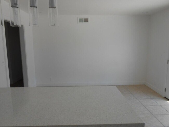 Foto del edificio - Single Story Home w/4 Bedrooms in Spring V...