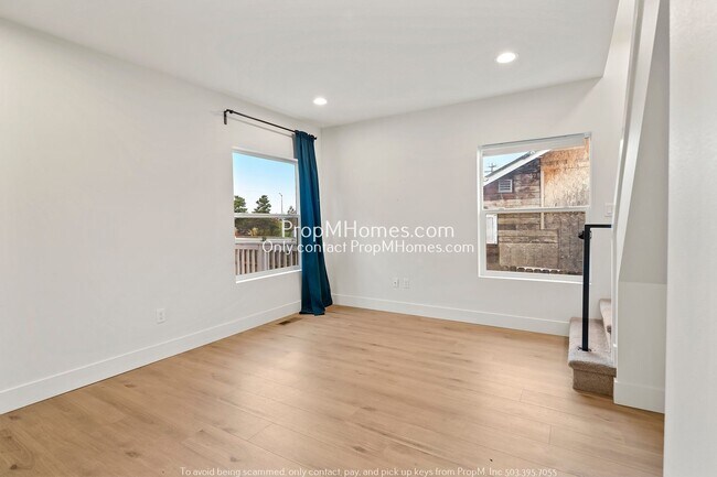 Foto del edificio - 4704 NE 95th Ave