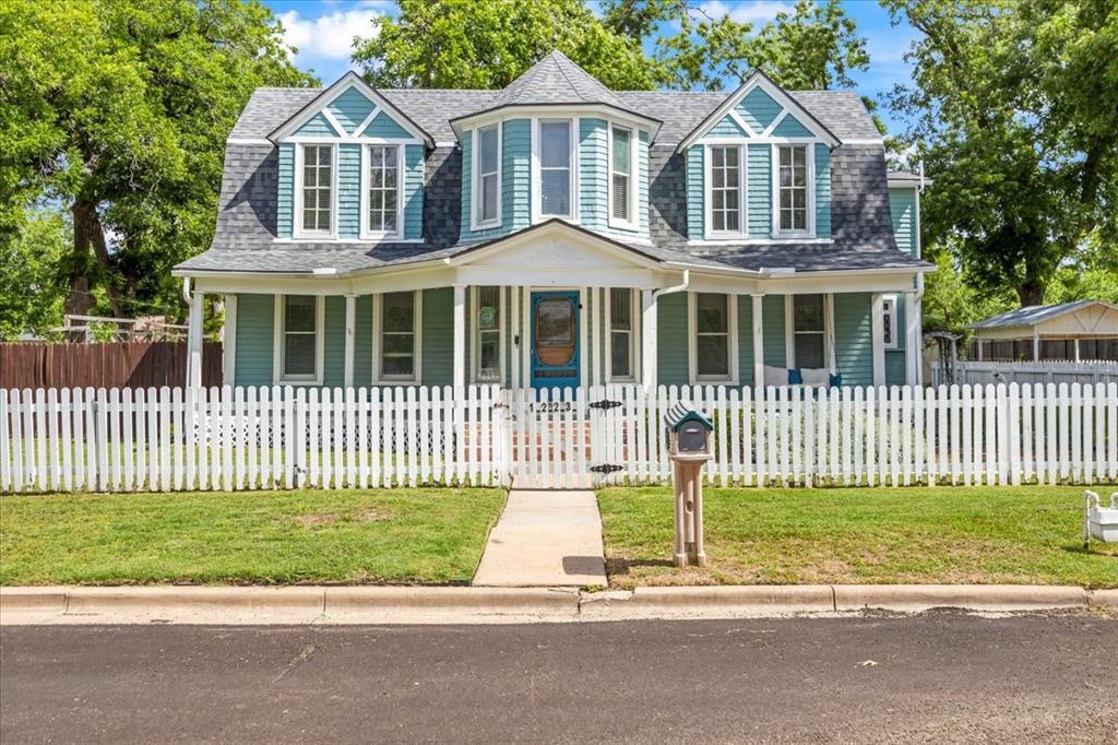 Foto principal - 1223 Cecelia St