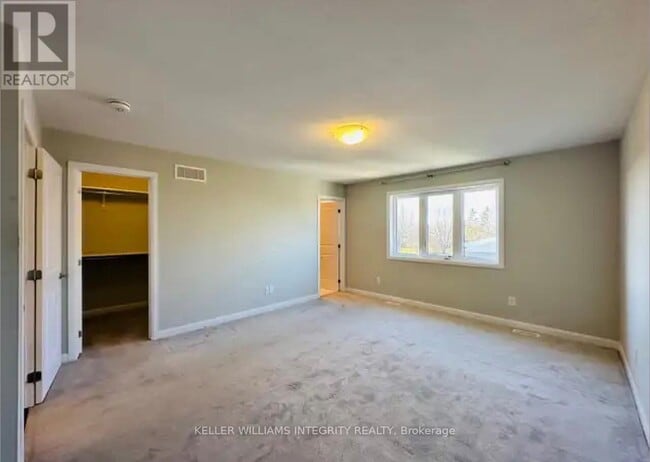 Building Photo - 558 Clemency Cres