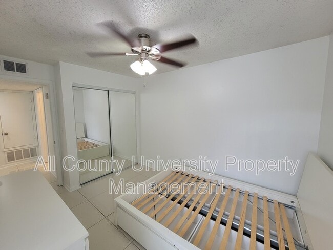 Foto del edificio - 2601 SW Archer Rd