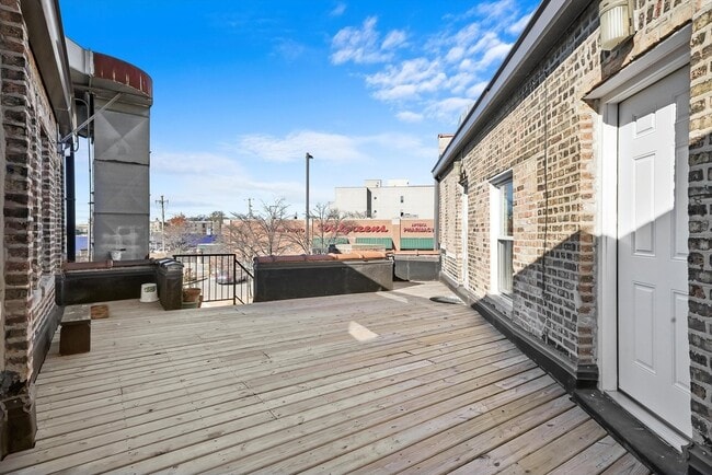 Foto del edificio - 3906 W Belmont Ave