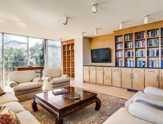 Foto del edificio - 3310 Fairmount St