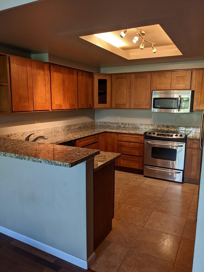 Kitchen - 7600 SE 29th St