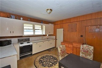 Building Photo - 686 Maywood St