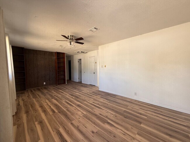 Foto del edificio - 809 Spruce Ave