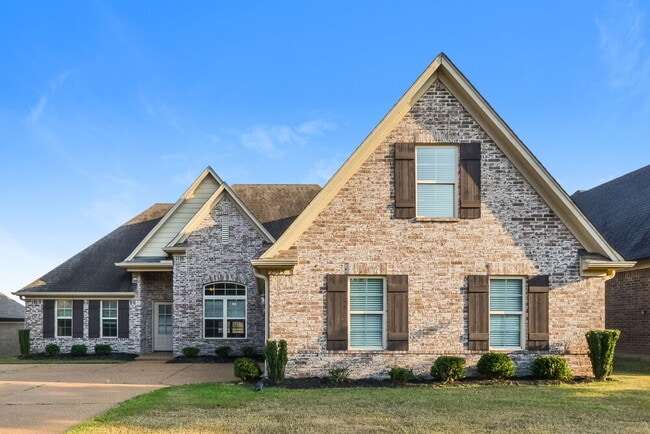 Building Photo - 2565 Woodcutter Dr