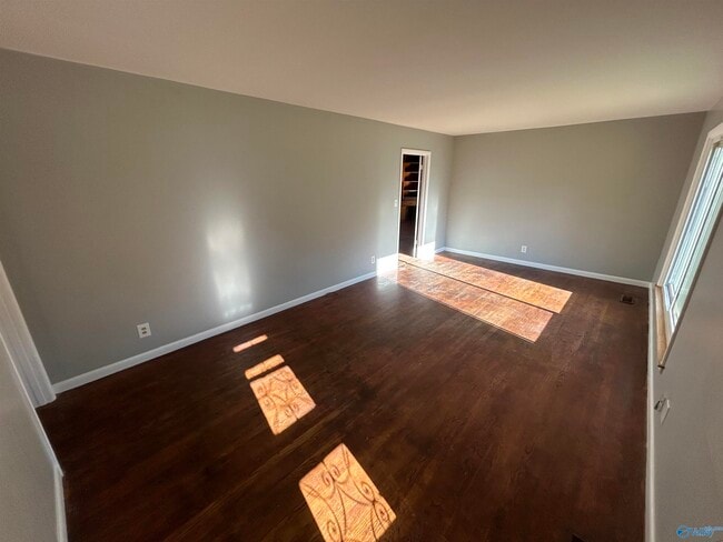 Foto del edificio - 4103 Lakeview Dr NW