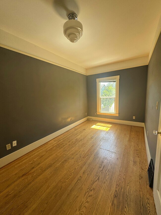 Foto del edificio - 2848 SW Adams St