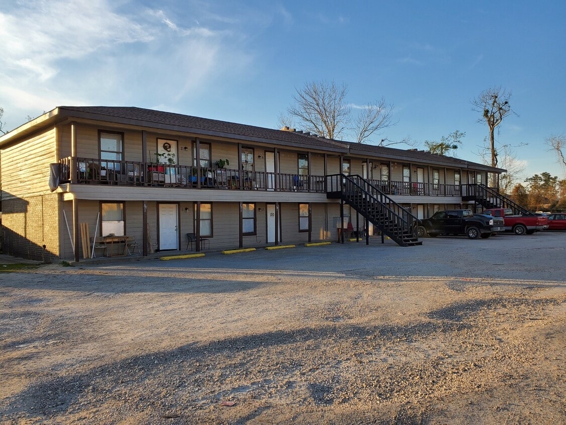 2304 Fasske Street, Unit 8 Room for Rent in Sulphur, LA