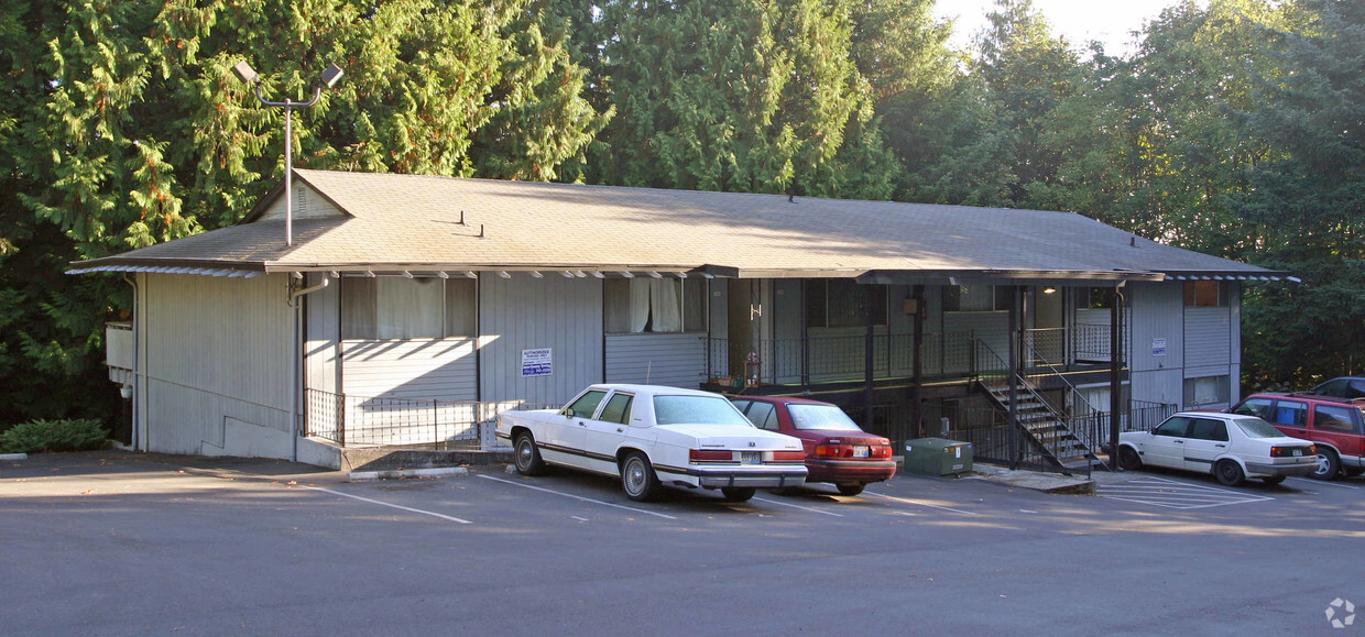 Primary Photo - 303 Poppy Rd