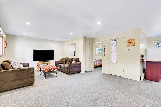 Foto del edificio - 27927 Circle Dr