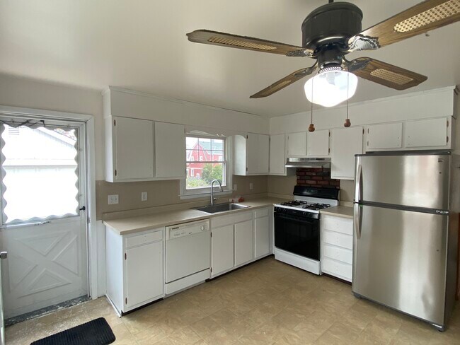 Building Photo - 316 Harlem Ave