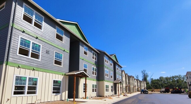 Interior Photo - Eagle Pointe