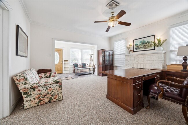 Foto del edificio - 512 Heights Blvd