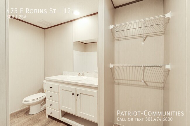 Foto del edificio - 475 E Robins St