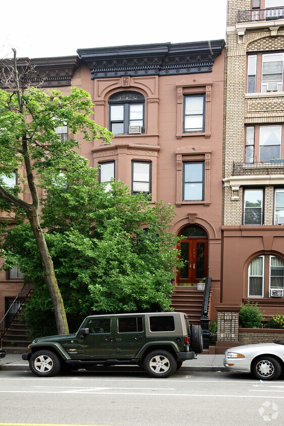 Primary Photo - 411 9th St