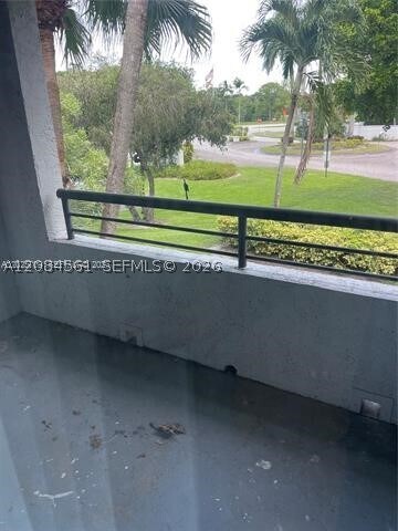 Foto del edificio - 951 Lyons Rd