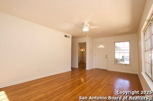 Foto del edificio - 922 Sumner Dr