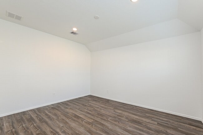 Building Photo - 18446 Summit Ranch Dr