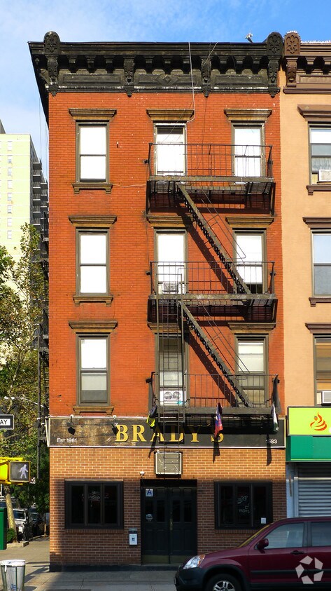 Foto del edificio - 1583 Second Ave