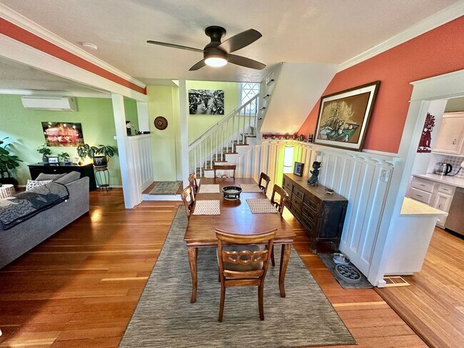 Foto del edificio - 3 Bedroom House For Rent In White Salmon