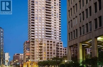 Building Photo - 925-2925 Bay St.