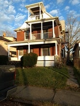 Building Photo - 427 5th St