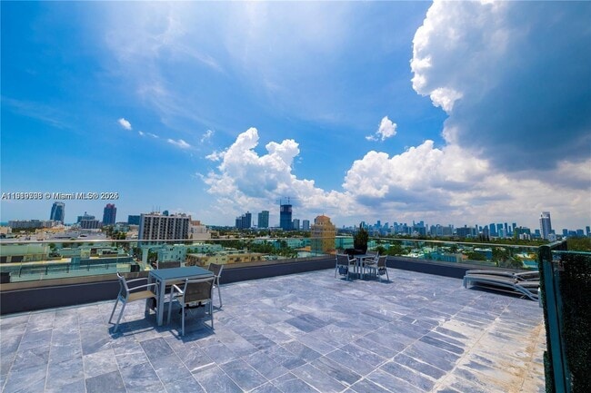 Building Photo - 1255 Collins Ave