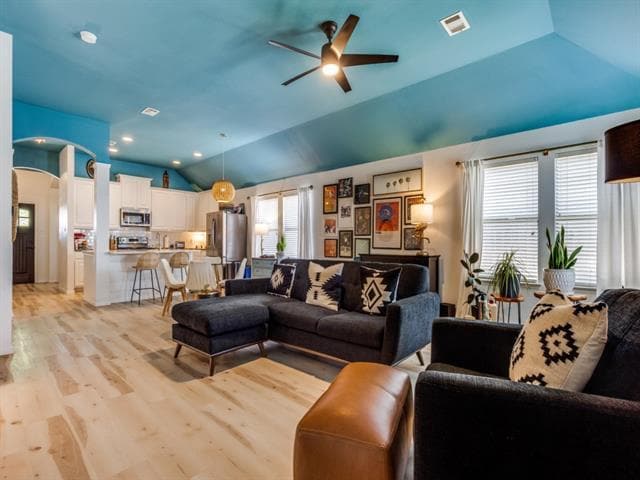 Building Photo - 508 Hackberry Dr