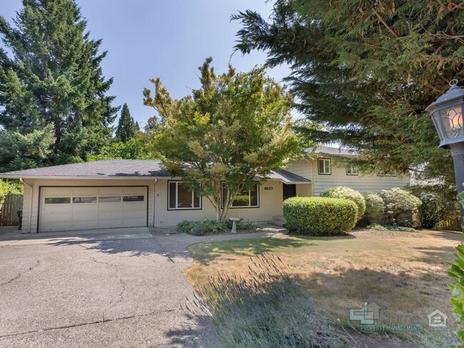 Building Photo - Beautiful 4 Bedroom Home