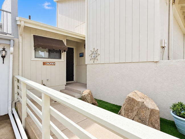 Building Photo - 4925 Summit Cir