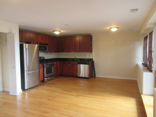 Building Photo - 2455 W Bryn Mawr Ave