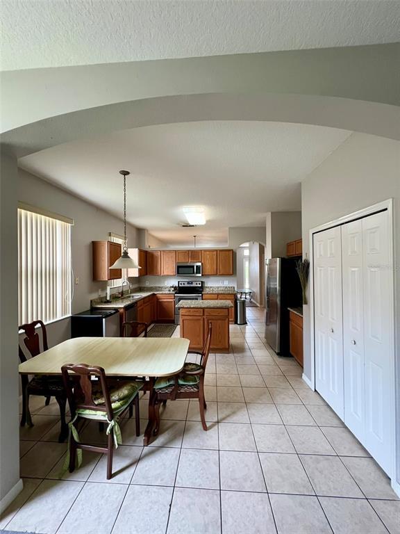 Building Photo - 3793 Shawn Cir
