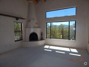 Building Photo - 1005 Calle Dorthia