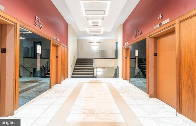 Foto del edificio - 4600 Duke St