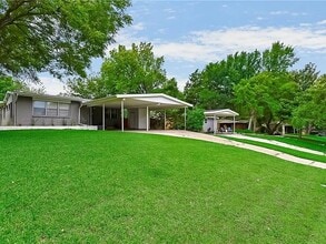 Building Photo - 2124 Forest Oaks Dr