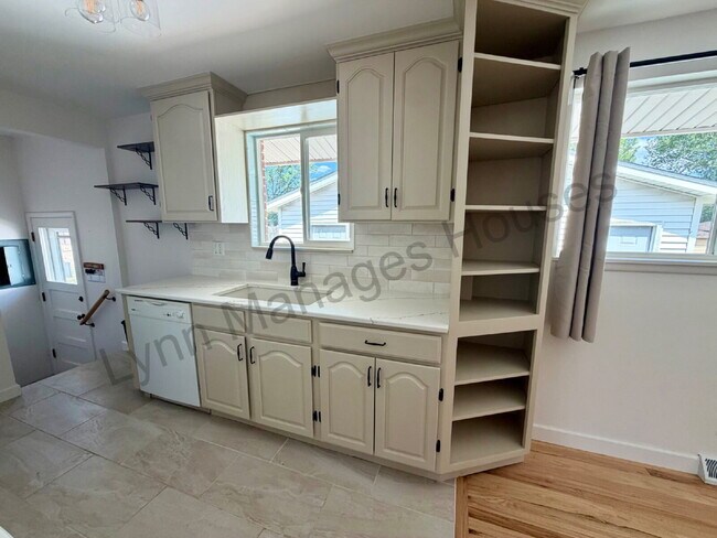Foto del edificio - Great North Location - Single Family Home